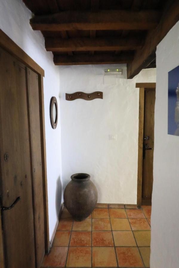 Apartament Rurales Casa De Escudos